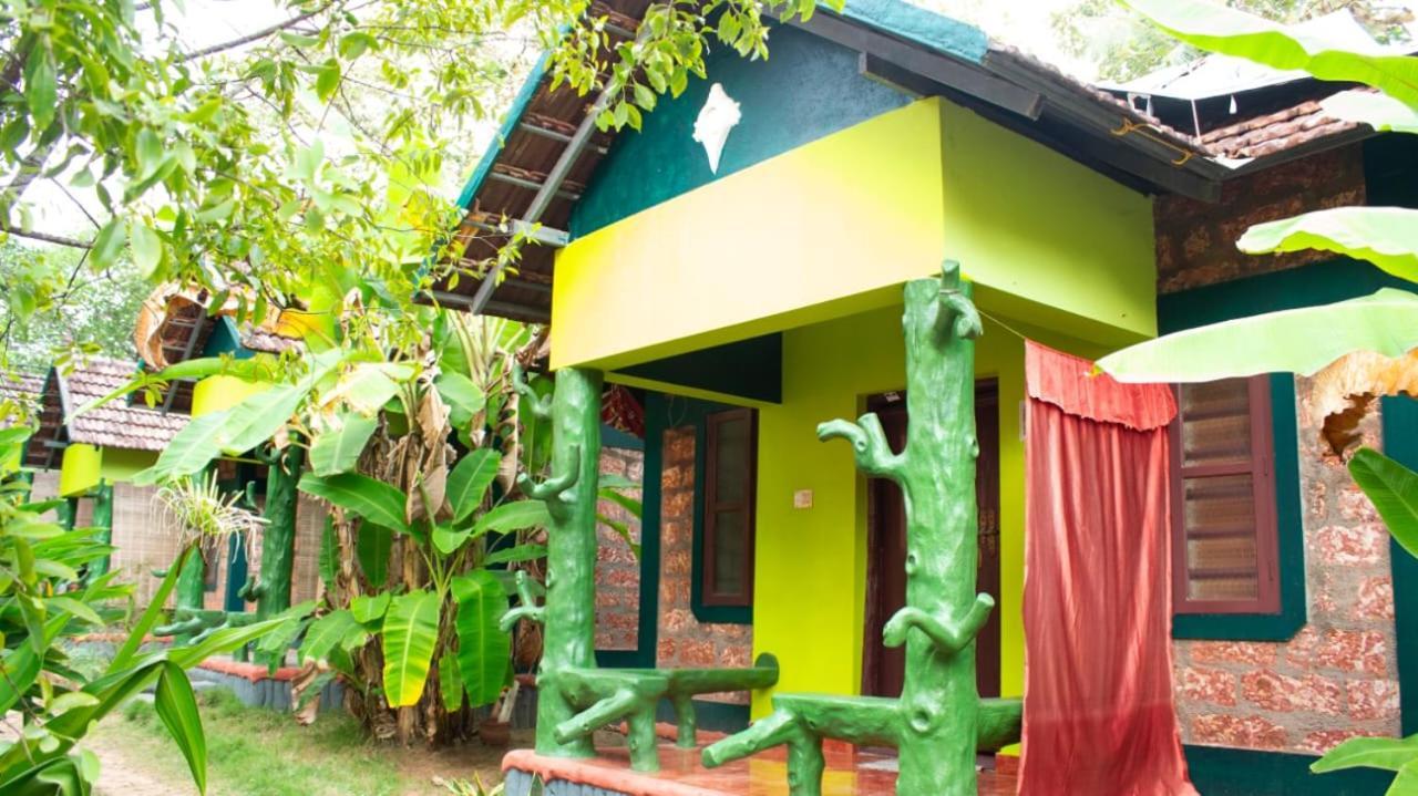 Hotel Cliff Garden Varkala Esterno foto